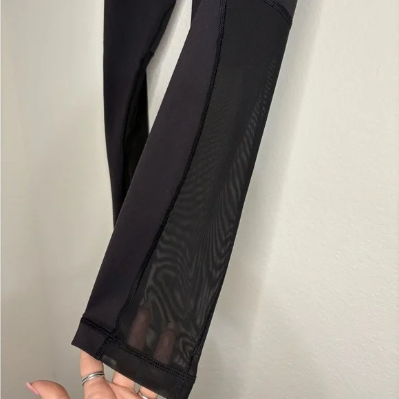 Lululemon Breathe Easy Leggings size 4 - Picture 4 of 10